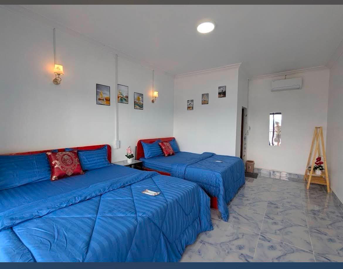 Family Room - Sea View